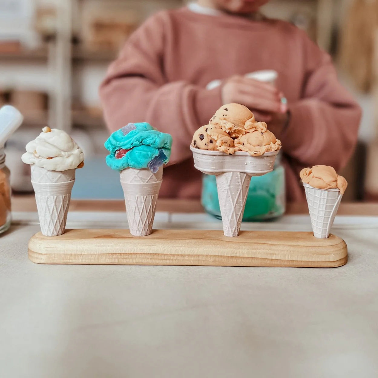 Wooden Ice Cream Stand 4-Hole